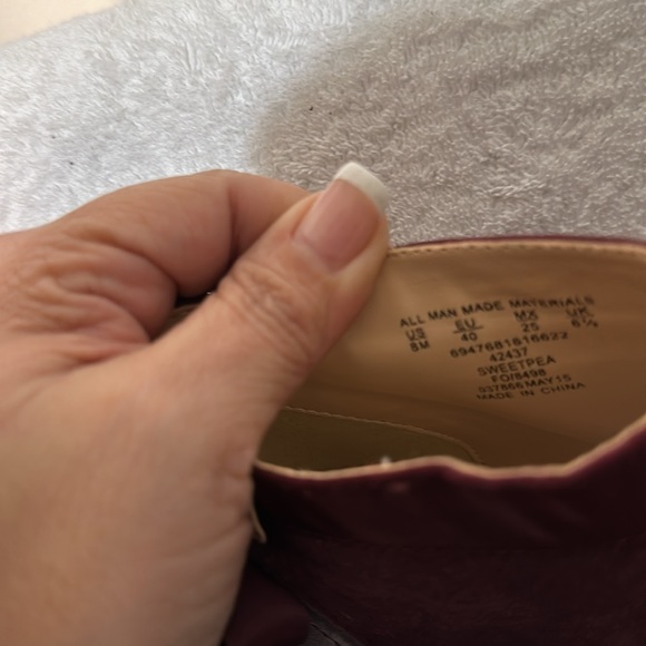 Metaphor Size 8M Plum color High Heel Shoe. - Picture 10 of 12